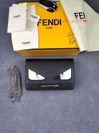 2022年3月春季新作入荷 FENDI 女性バッグ新作人気.SIZE:19*12.5*5cm