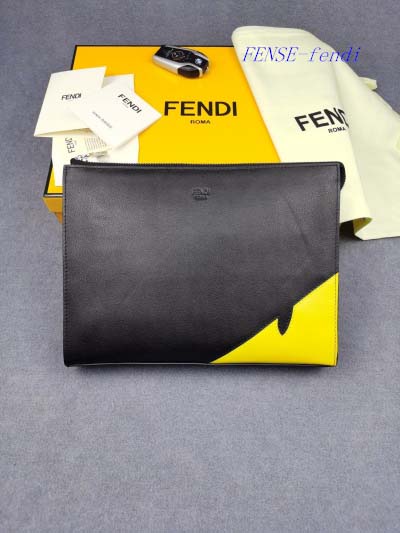 2022年3月春季新作入荷 FENDI メンズの財布バッグ新...