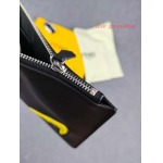 2022年3月春季新作入荷 FENDI メンズの財布バッグ新作人気.SIZE:30*20*2cm.