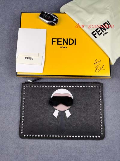 2022年3月春季新作入荷 FENDI メンズの財布バッグ新...