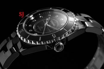 新作入荷 J12シャネル 自動巻ムーブメント女性腕時計33mm