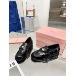 2022年11月秋冬新作入荷MIUMIU女性 運動靴 haima工場35-40