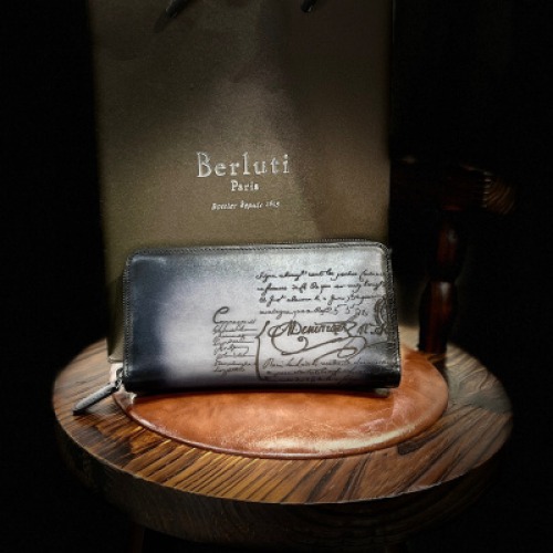 原版復刻 新作入荷 Berluti 本革メンズの 長財布。size：10*19*2cm