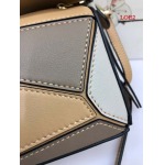 2023早春新作入荷原版復刻 LOEWE バッグ LOE2工場 SIZE:18×12.5×8cm