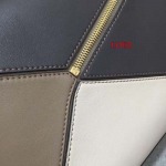 2023早春新作入荷原版復刻 LOEWE バッグ LOE2工場 SIZE:29*19*12  CM