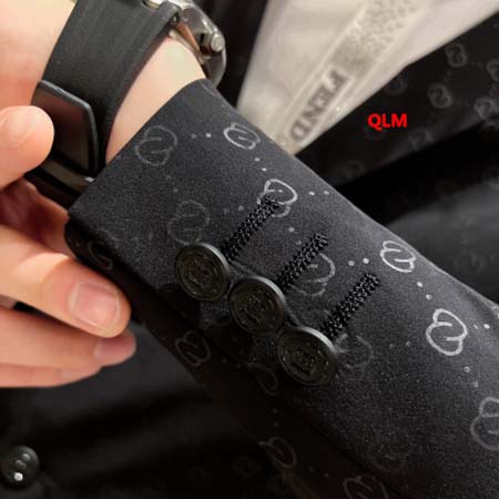 2023年3月22日人気新作入荷高品質グッチ  洋服のアウター QLM工場