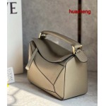 2023年4月原版復刻新作入荷LOEWE バッグ huasheng工場24*10*14cm