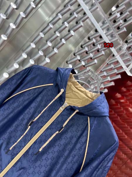 2023年秋冬最新の高品質グッチ綿入れの服アウター520工場
