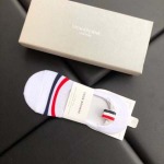 2023年新品人気 THOM BROWNE 靴下一箱5足セット