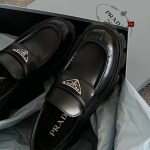 2023年10月早秋高品質新作入荷 プラダ レディス楽福靴 XJ工場