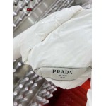 2023年12月8日高品質秋冬新品入荷プラダ女性 ダウンジャケット520工場