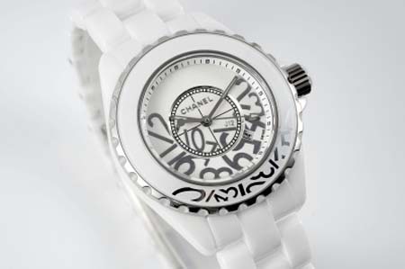 シャネル J12高品質33mm石英電池式 腕時計
