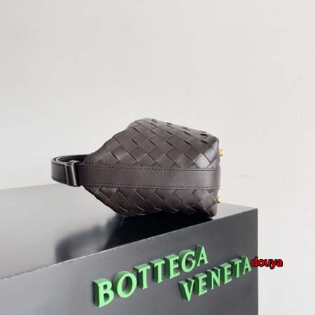2024年原版復刻新作入荷 Bottega Veneta バッグ dy工場 size:22*13*9