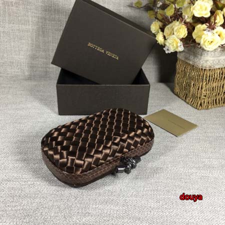 2024年原版復刻新作入荷 Bottega Veneta バッグ dy工場 size:16.5cm*10.5cm*6cm