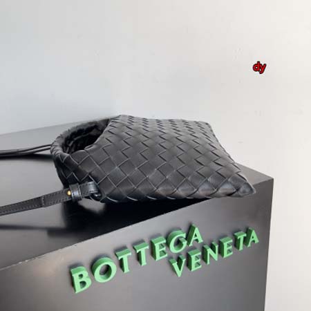 2024年原版復刻新作入荷 Bottega Veneta バッグ DY工場 size:25.5*14.5*11cm