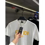 2024年1月2日高品質新品入荷 FENDI 半袖 Tシャツ YINX工場