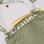 2024年秋冬1月4日人気新品入荷Bottega Veneta バッグqb工場12*20*2.5