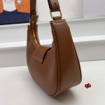 2024年秋冬1月4日人気新品入荷CELINE バッグqb工場23×14×7cm