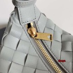 2024年原版復刻新作入荷 Bottega Veneta バッグ dy工場 size:22*13*9