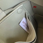 2024年原版復刻新作入荷 Bottega Veneta バッグ JING工場 size:22.5x13.5x4.5