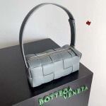 2024年原版復刻新作入荷 Bottega Veneta バッグ DY工場 size:24*9.5*9cm