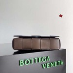 2024年原版復刻新作入荷 Bottega Veneta バッグ DY工場 size:23*15*6cm