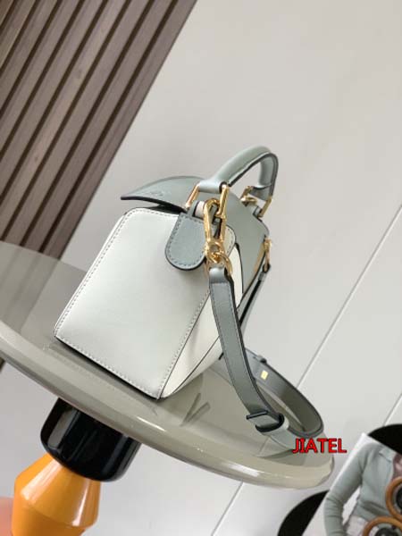 2024年春夏新作入荷高品質 LOEWE バッグ jiatel工場 SIZE:24CM～16CM～10CM