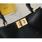 2024年6月5日人気新作入荷 FENDI バッグqb工場30cm