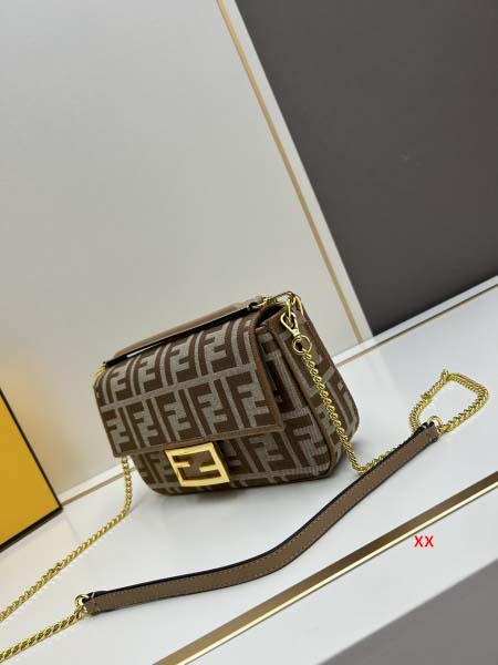 2024年8月1日新品入荷FENDI  バッグ XX工場 SIZE:5X20X13