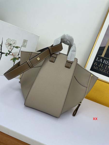 2024年8月1日新品入荷LOEWE バッグ XX工場 SIZE:29*14*26cm