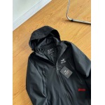 2024年7月25日新品入荷ARCTERYX 突撃衣 zhmin工場