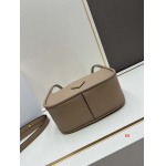 2024年8月1日新品入荷PRADA ブランドバッグ XX工場 SIZE:25x19x11cm