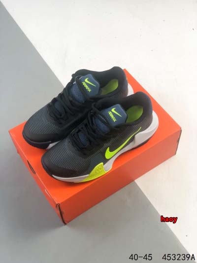 2024年8月28日秋冬新品入荷 NIKE スニーカー haoy工場