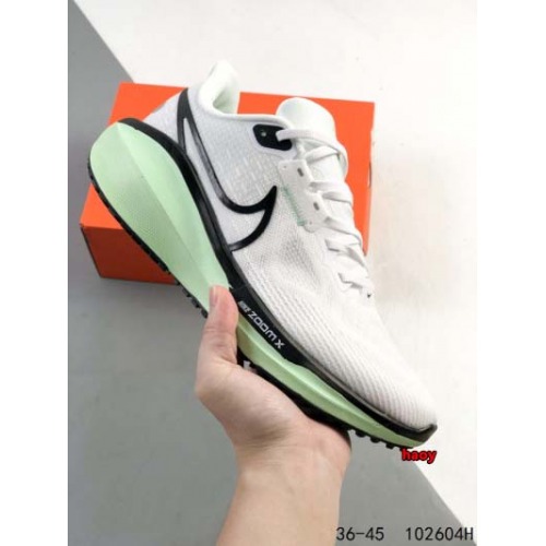 2024年8月28日秋冬新品入荷 NIKE スニーカー haoy工場