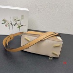 2024年8月1日新品入荷LOEWE バッグ XX工場 SIZE:25cm