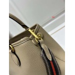 2024年8月2日新品入荷PRADA バッグ XX工場 SIZE:30 x 20 x 15.5 cm