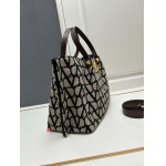 2024年8月2日新品入荷VALENTINO バッグ XX工場 SIZE:35x25x17cm