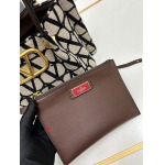 2024年8月2日新品入荷VALENTINO バッグ XX工場 SIZE:25x18x12cm