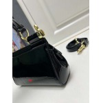 2024年8月2日新品入荷Dolce&Gabbana  バッグ XX工場 SIZE:11x 18x 6cm