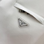 2024年8月22日秋冬高品質新作入荷 PRADA  コート duw工場