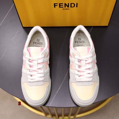 2024年8月26日秋冬新品入荷FENDI  ブランドスニー...