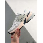 2024年8月28日秋冬新品入荷 NIKE スニーカー haoy工場