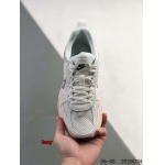 2024年8月28日秋冬新品入荷 NIKE スニーカー haoy工場