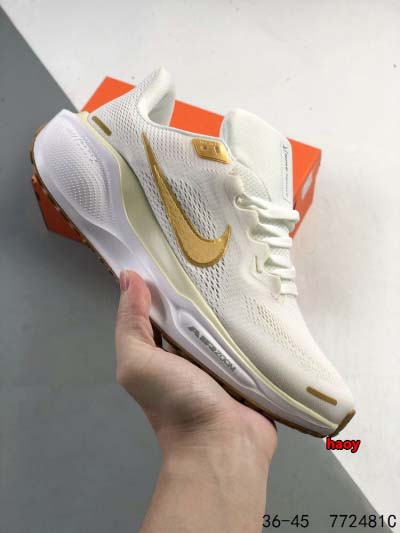 2024年8月28日秋冬新品入荷 NIKE スニーカー ha...