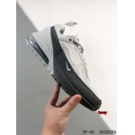 2024年8月28日秋冬新品入荷 NIKE スニーカー haoy工場