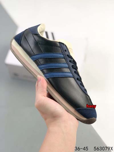 2024年8月28日秋冬新品入荷 Adidas  スニーカー...