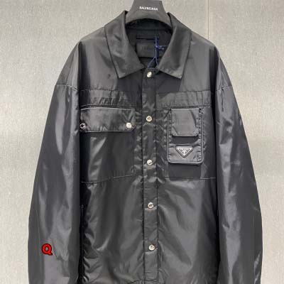 2024年9月10日早秋高品質新品入荷 PRADA 綿入れの服コート Q工場