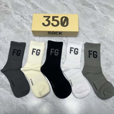 2024年秋冬新品人気 Fear Of God Essentials 靴下一箱5足セット