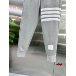 2024年10月10日秋冬高品質新品入荷THOM BROWNE 起毛 スポーツズボンMF工場