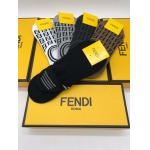 2024年秋冬新品人気 FENDI 靴下一箱5足セット